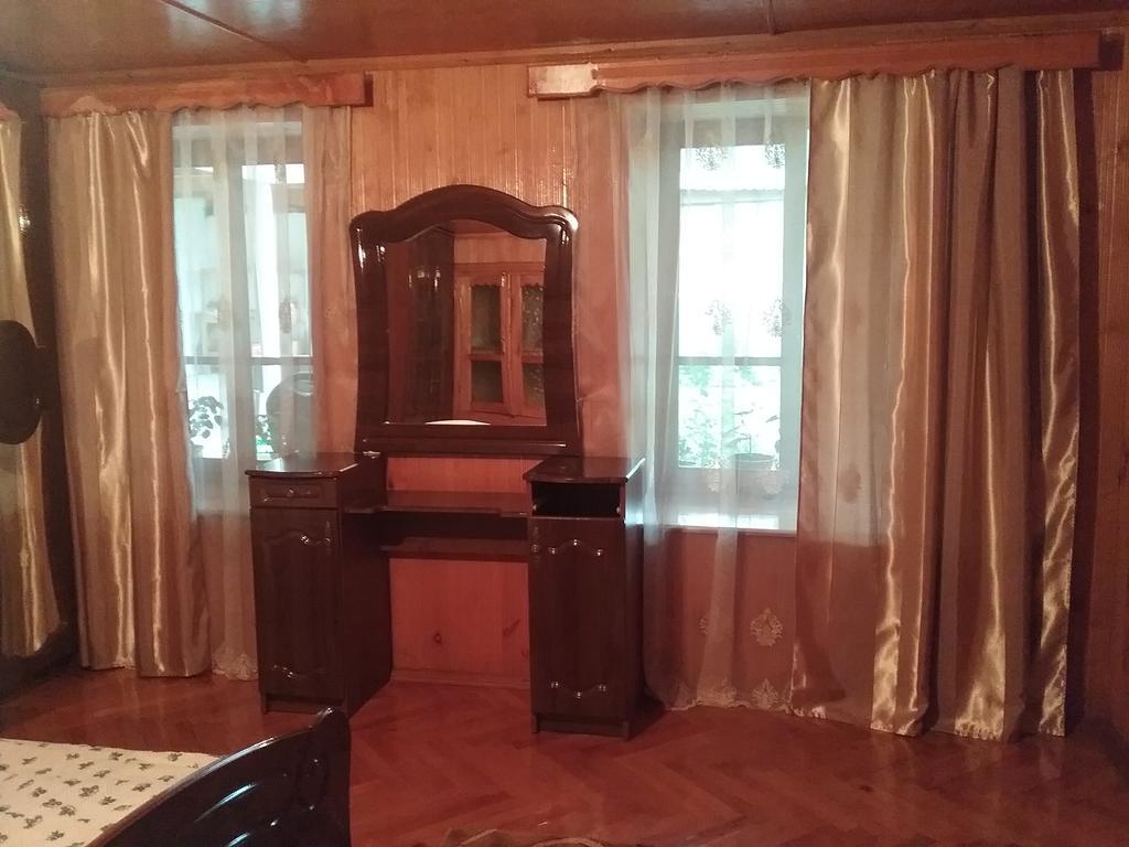 Guest House Anisa Birkiani Exterior photo