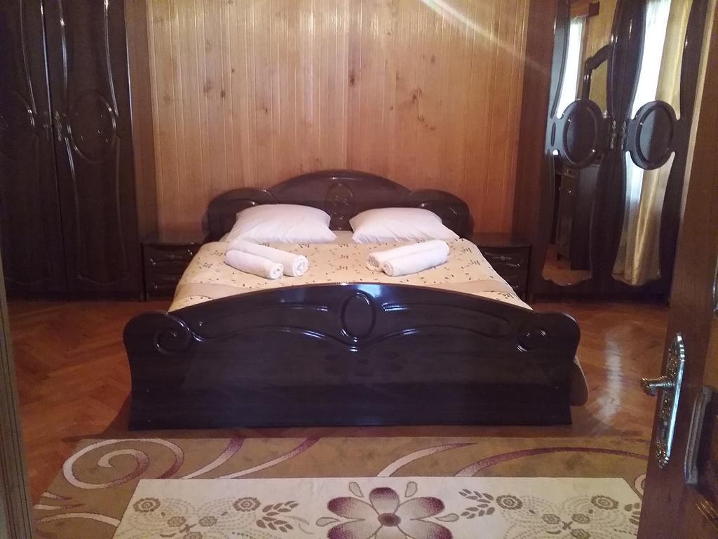 Guest House Anisa Birkiani Exterior photo