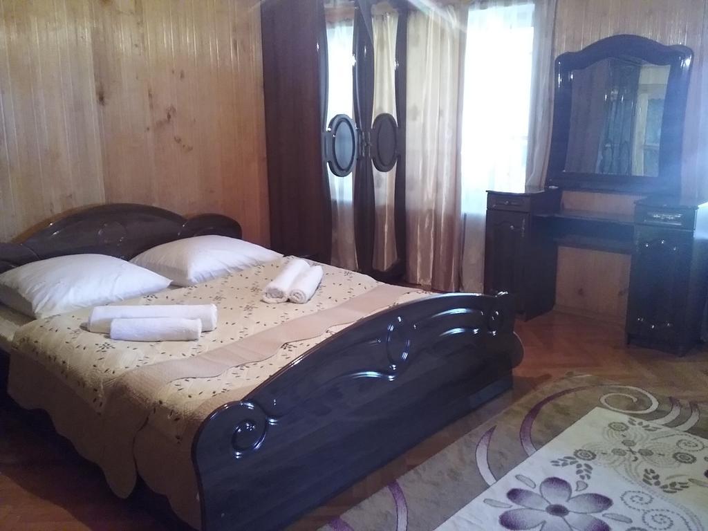 Guest House Anisa Birkiani Exterior photo